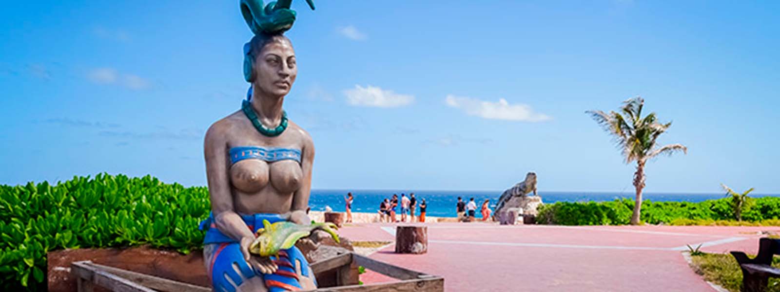 Estatua de Ixchel en Isla Mujeres