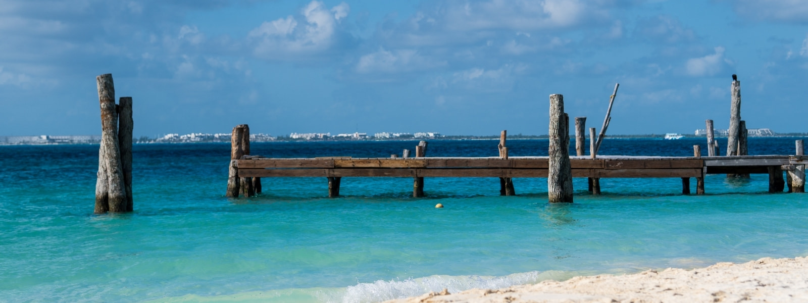 Playa libre de sargazo en Isla Mujeres