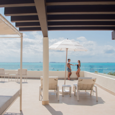 Terraza de la habitación WOW Privilege, con bonitas vistas al mar