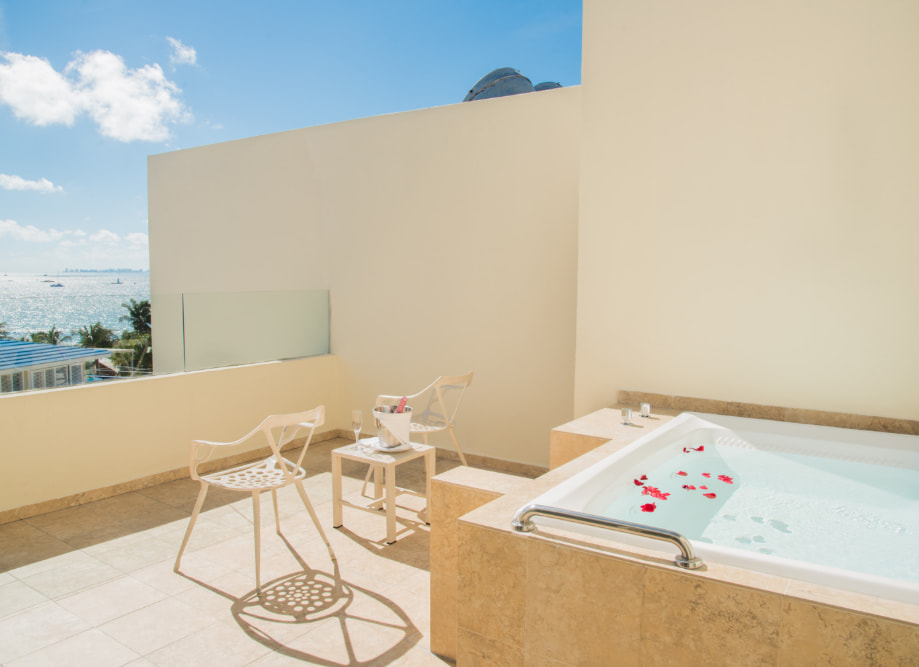 Terraza con jacuzzi de la Habitación Suite Premium