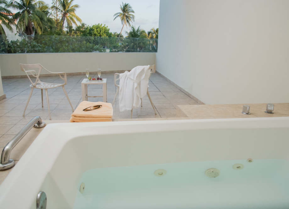 Jacuzzi de nuestra Habitación Suite Premium, en Isla Mujeres